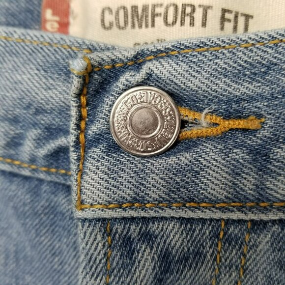 Levis Jeans Mens 42x32 100% Cotton 560 Vintage Comfort Fit Tapered Leg *Read* - Picture 4 of 16